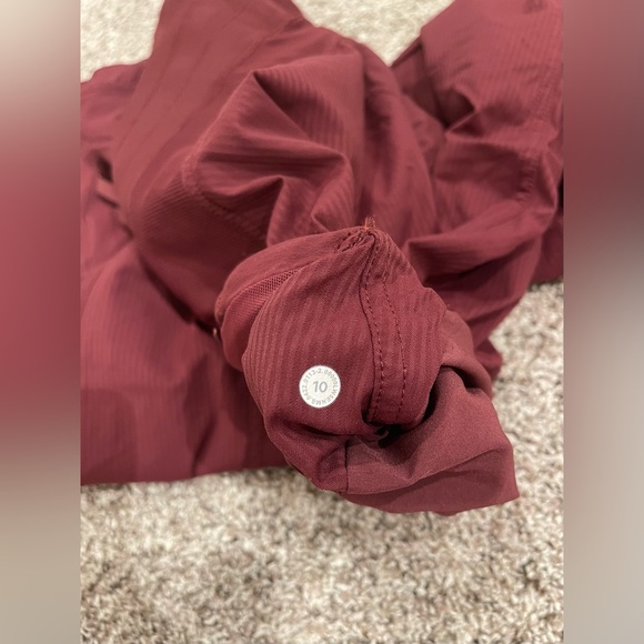12L10. Lululemon Dance Studio Mid-Rise Jogger *Red Merlot - Picture 7 of 7